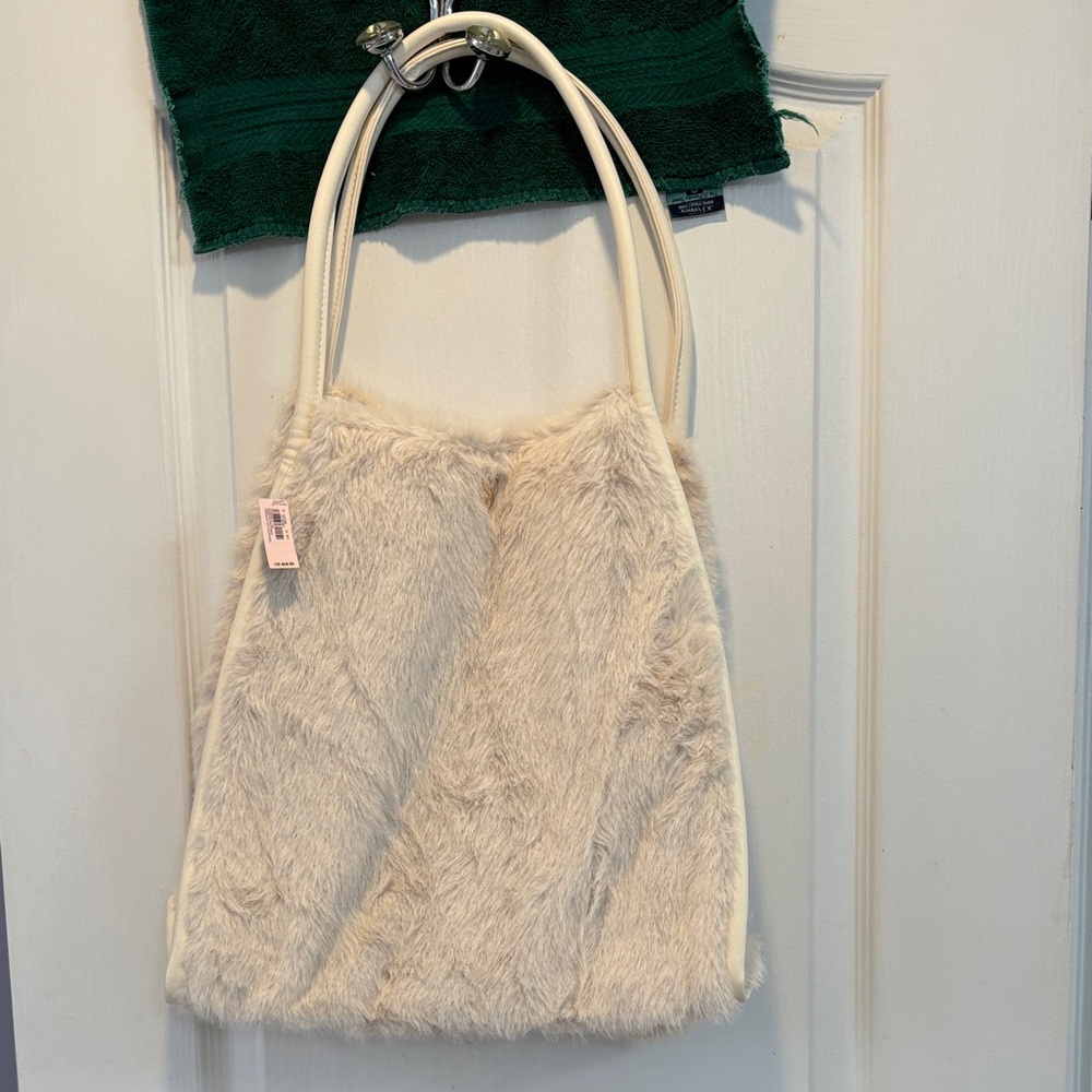 NWT Victoria's Secret Cream Faux Fur Shoulder Bag
